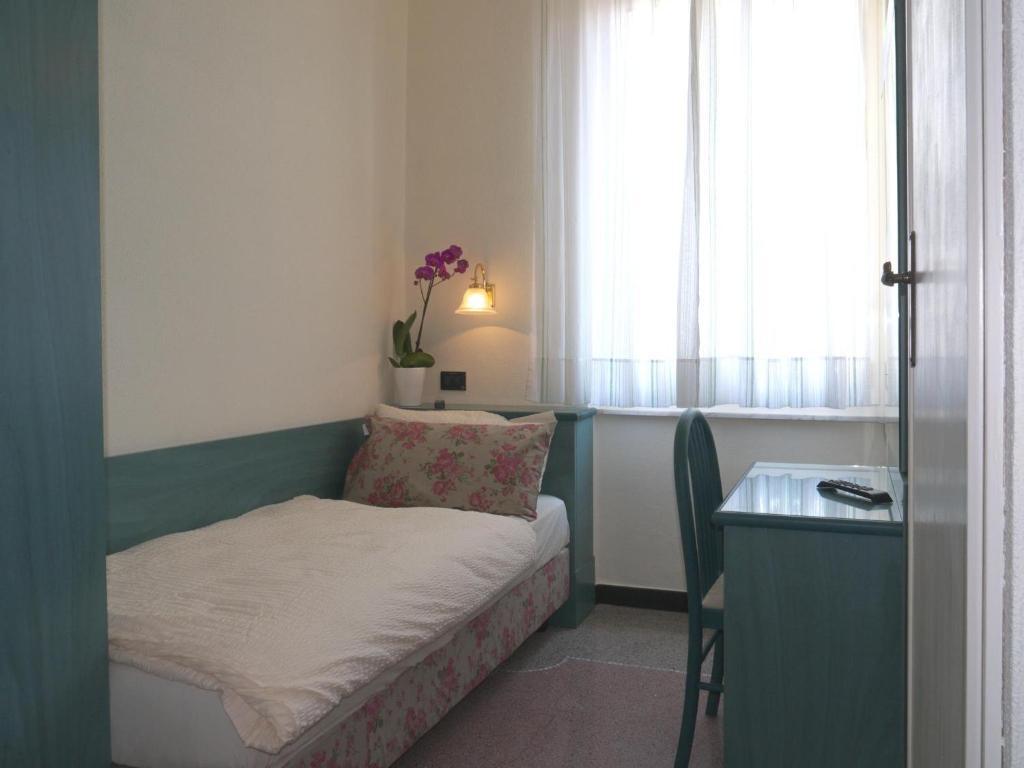 Hotel Flora 3*