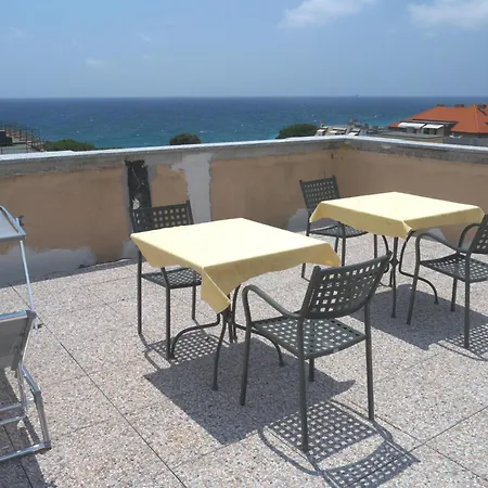 Hotel Flora Celle Ligure Extérieur photo